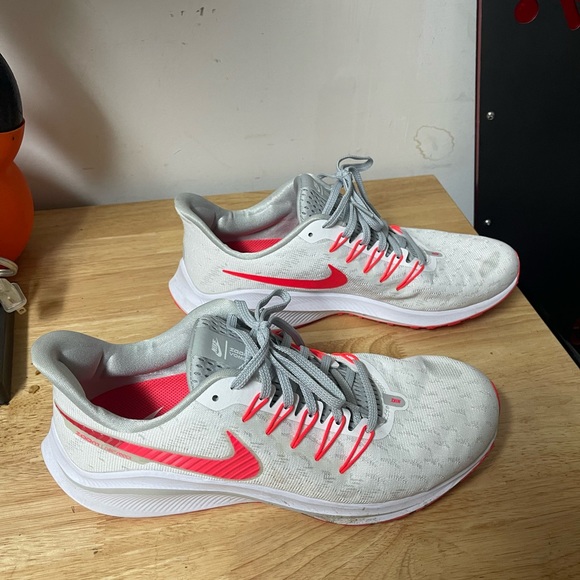 nike vomero 4 mens 